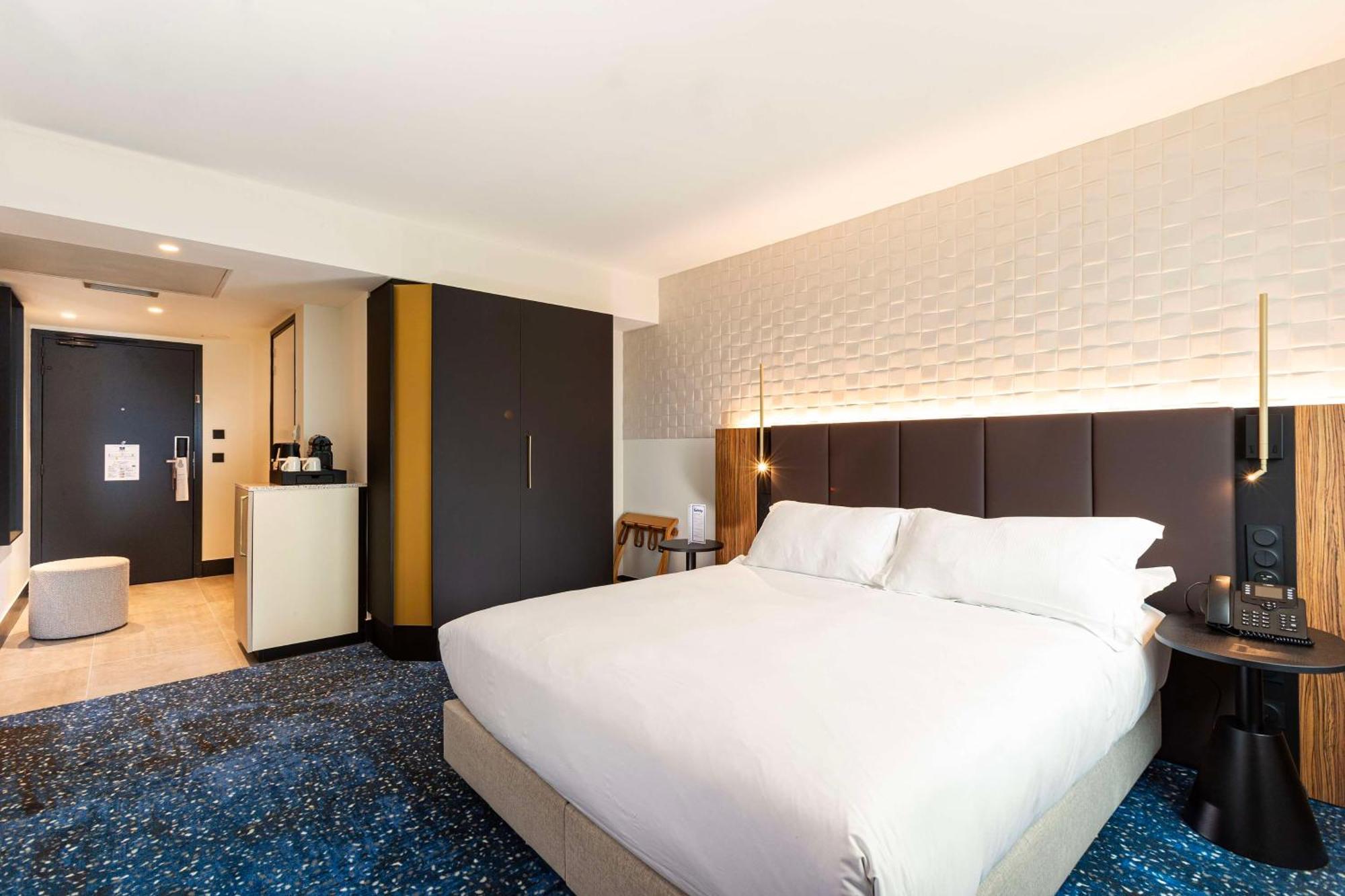 Hilton Lille Hotel Exterior photo